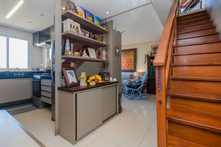 Apartamento à venda com 240m², 2 quartos e 2 vagas Apartamento à venda com 240m², 2 quartos e 2 vagasSala