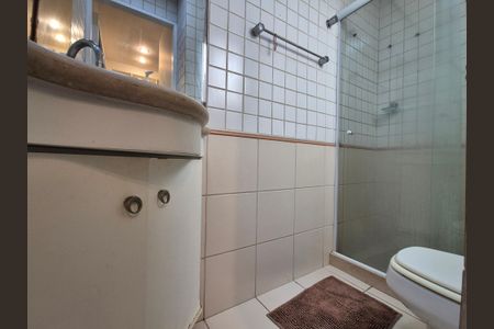 Apartamento à venda com 400m², 4 quartos e 6 vagasBanheiro da Suíte 2