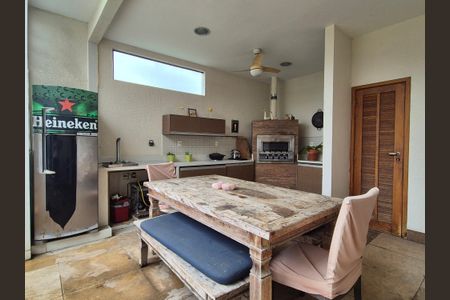 Apartamento à venda com 400m², 4 quartos e 6 vagasVaranda