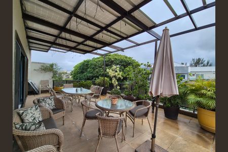 Apartamento à venda com 400m², 4 quartos e 6 vagasVaranda