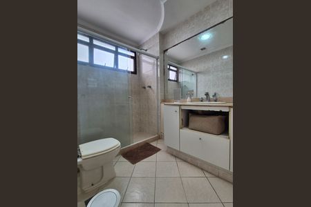 Apartamento à venda com 400m², 4 quartos e 6 vagasBanheiro da Suíte 3