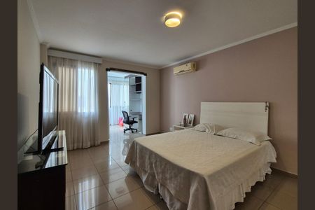 Apartamento à venda com 400m², 4 quartos e 6 vagasSuíte 3