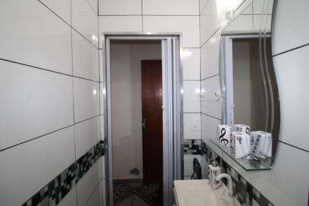 Casa à venda com 126m², 3 quartos e 2 vagasBanheiro 1