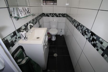 Casa à venda com 126m², 3 quartos e 2 vagasBanheiro 1