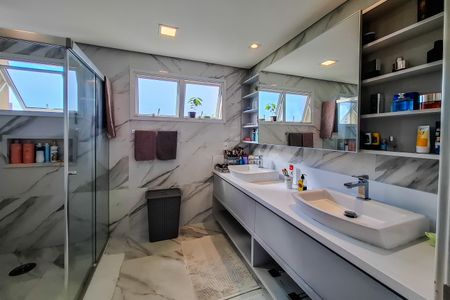 Apartamento à venda com 249m², 4 quartos e 4 vagas