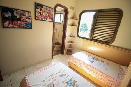 Apartamento à venda com 175m², 3 quartos e 3 vagas Apartamento à venda com 175m², 3 quartos e 3 vagasSuíte 3