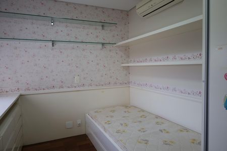 Apartamento para alugar com 326m², 6 quartos e 4 vagasSuíte 2