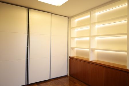 Apartamento para alugar com 326m², 6 quartos e 4 vagasEscritório