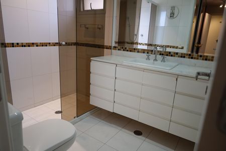 Apartamento para alugar com 326m², 6 quartos e 4 vagasBanheiro da Suíte 3