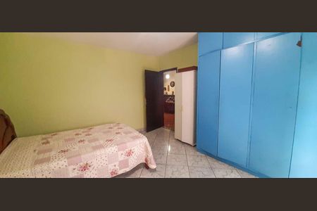 Casa à venda com 350m², 3 quartos e 20 vagas Casa à venda com 350m², 3 quartos e 20 vagasQuarto 1