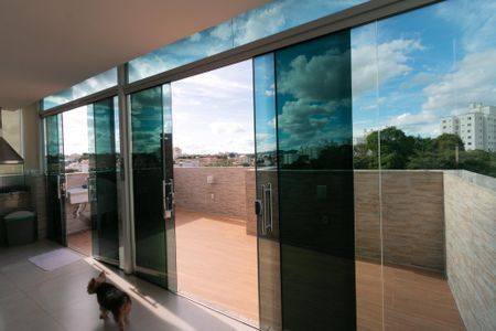 Apartamento à venda com 179m², 3 quartos e 3 vagas Apartamento à venda com 179m², 3 quartos e 3 vagasÁrea Gourmet