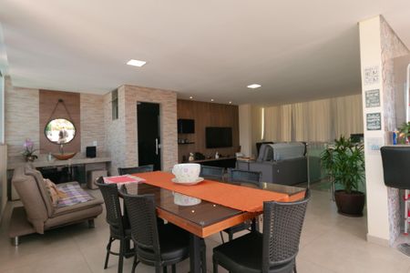 Apartamento à venda com 179m², 3 quartos e 3 vagas Apartamento à venda com 179m², 3 quartos e 3 vagasSala de Jantar