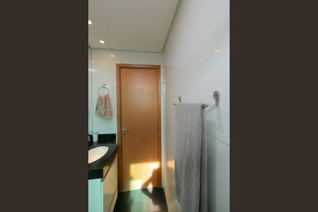 Apartamento à venda com 179m², 3 quartos e 3 vagas Apartamento à venda com 179m², 3 quartos e 3 vagasBanheiro Social