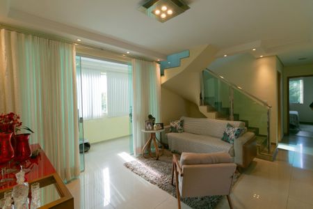 Apartamento à venda com 179m², 3 quartos e 3 vagas Apartamento à venda com 179m², 3 quartos e 3 vagasSala de Estar