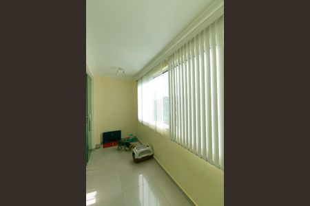 Apartamento à venda com 179m², 3 quartos e 3 vagas Apartamento à venda com 179m², 3 quartos e 3 vagasVaranda