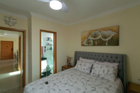 Apartamento à venda com 179m², 3 quartos e 3 vagas Apartamento à venda com 179m², 3 quartos e 3 vagasSuíte