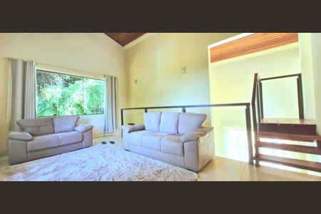 Casa de condomínio à venda com 100m², 2 quartos e 4 vagas Casa de condomínio à venda com 100m², 2 quartos e 4 vagasHall