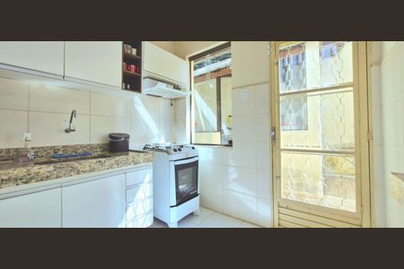 Casa de condomínio à venda com 100m², 2 quartos e 4 vagas Casa de condomínio à venda com 100m², 2 quartos e 4 vagasCozinha