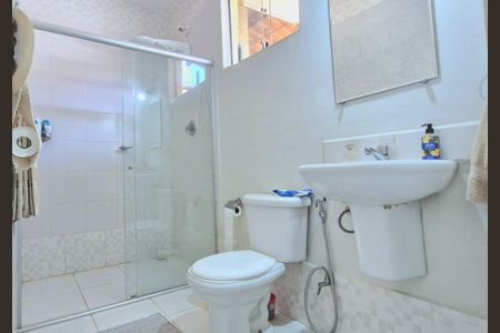 Casa de condomínio à venda com 100m², 2 quartos e 4 vagas Casa de condomínio à venda com 100m², 2 quartos e 4 vagasBanheiro