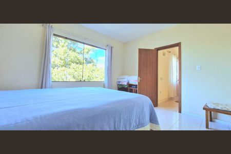 Casa de condomínio à venda com 100m², 2 quartos e 4 vagas Casa de condomínio à venda com 100m², 2 quartos e 4 vagasQuarto 2