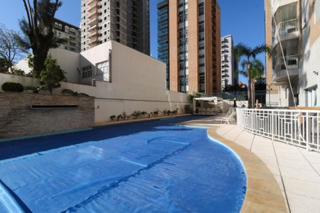 Apartamento à venda com 130m², 3 quartos e 3 vagasÁrea Comum - Piscina