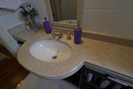 Apartamento à venda com 130m², 3 quartos e 3 vagasBanheiro da Suíte 3