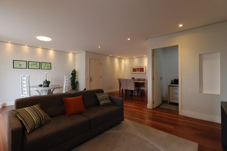 Apartamento à venda com 130m², 3 quartos e 3 vagasSala de TV