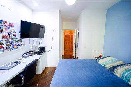 Apartamento à venda com 340m², 4 quartos e 3 vagas Apartamento à venda com 340m², 4 quartos e 3 vagasSuíte 1