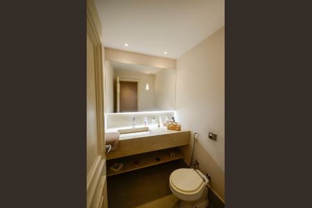 Apartamento à venda com 340m², 4 quartos e 3 vagas Apartamento à venda com 340m², 4 quartos e 3 vagasLavabo