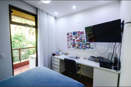 Apartamento à venda com 340m², 4 quartos e 3 vagas Apartamento à venda com 340m², 4 quartos e 3 vagasSuíte 1