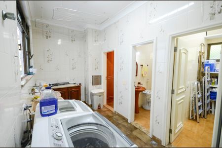 Apartamento à venda com 340m², 4 quartos e 3 vagas Apartamento à venda com 340m², 4 quartos e 3 vagasÁrea de Serviço