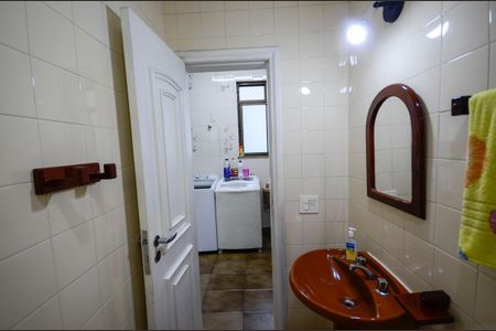 Apartamento à venda com 340m², 4 quartos e 3 vagas Apartamento à venda com 340m², 4 quartos e 3 vagasBanheiro de serviço