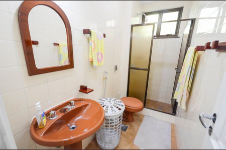 Apartamento à venda com 340m², 4 quartos e 3 vagas Apartamento à venda com 340m², 4 quartos e 3 vagasBanheiro de serviço