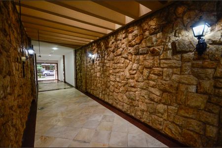 Apartamento à venda com 340m², 4 quartos e 3 vagas Apartamento à venda com 340m², 4 quartos e 3 vagasHall