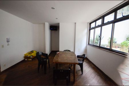 Apartamento à venda com 340m², 4 quartos e 3 vagas Apartamento à venda com 340m², 4 quartos e 3 vagasÁrea comum - Salão de festas