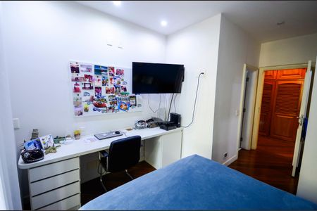 Apartamento à venda com 340m², 4 quartos e 3 vagas Apartamento à venda com 340m², 4 quartos e 3 vagasSuíte 1