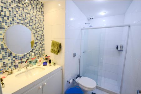 Apartamento à venda com 340m², 4 quartos e 3 vagas Apartamento à venda com 340m², 4 quartos e 3 vagasBanheiro da Suíte 1