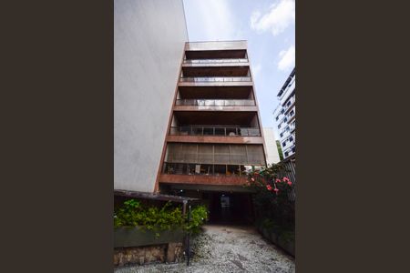 Apartamento à venda com 340m², 4 quartos e 3 vagas Apartamento à venda com 340m², 4 quartos e 3 vagasFachada