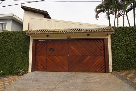 Casa à venda com 454m², 4 quartos e 4 vagasFachada