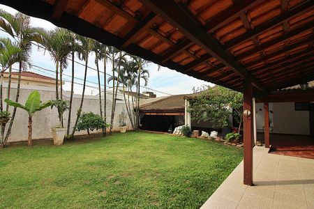 Casa à venda com 454m², 4 quartos e 4 vagasQuintal 