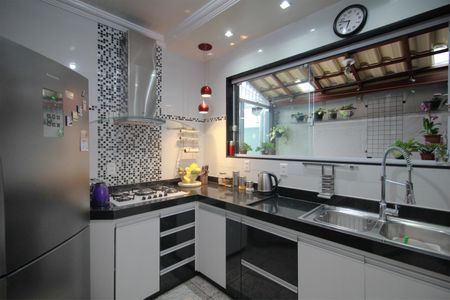 Apartamento à venda com 105m², 3 quartos e 2 vagasCozinha