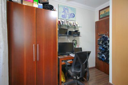 Apartamento à venda com 105m², 3 quartos e 2 vagasQuarto 2