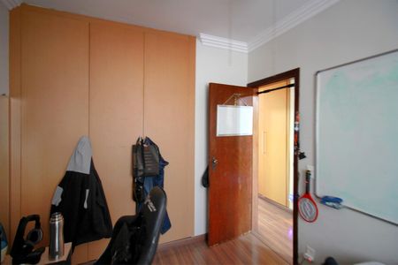Apartamento à venda com 105m², 3 quartos e 2 vagasQuarto 1
