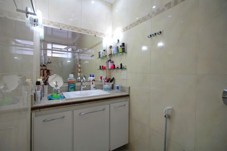 Apartamento à venda com 105m², 3 quartos e 2 vagasBanheiro da Suíte