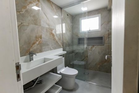 Apartamento à venda com 117m², 3 quartos e 1 vaga Apartamento à venda com 117m², 3 quartos e 1 vagaBanheiro da Suíte