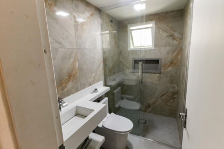 Apartamento à venda com 117m², 3 quartos e 1 vaga Apartamento à venda com 117m², 3 quartos e 1 vagaBanheiro Corredor