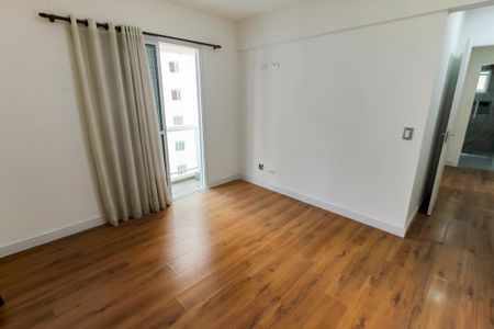 Apartamento à venda com 117m², 3 quartos e 1 vaga Apartamento à venda com 117m², 3 quartos e 1 vagaSuíte