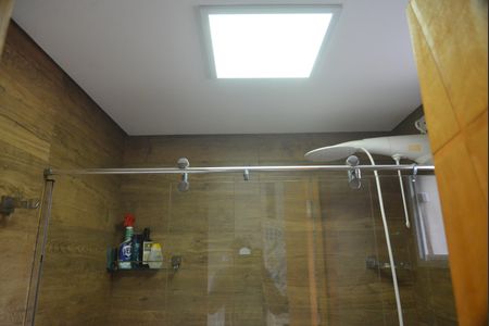 Apartamento à venda com 82m², 2 quartos e 2 vagasBanheiro de serviço