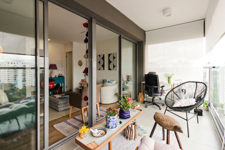 Apartamento para alugar com 69m², 2 quartos e 1 vaga Apartamento para alugar com 69m², 2 quartos e 1 vagaSala Varanda