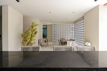 Apartamento para alugar com 69m², 2 quartos e 1 vaga Apartamento para alugar com 69m², 2 quartos e 1 vagaÁrea comum - Churrasqueira